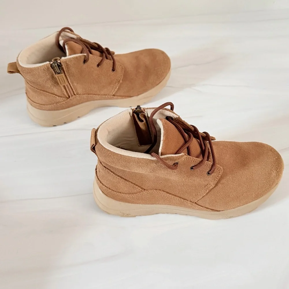 UGG Kids Canoe III Weather Boots | Chestnut Suede | Little Boy Sz 1 | Waterproof